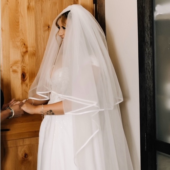 Cathedral Wedding veil - Picture 3 of 8